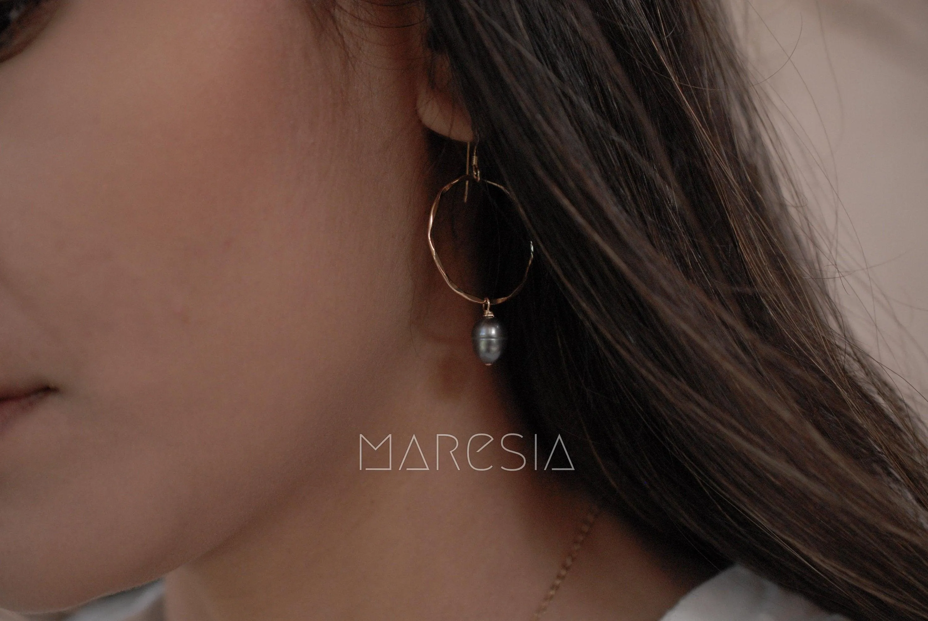 Black Pearl Earrings ~ Sterling Silver or Gold Filled ~ ME125