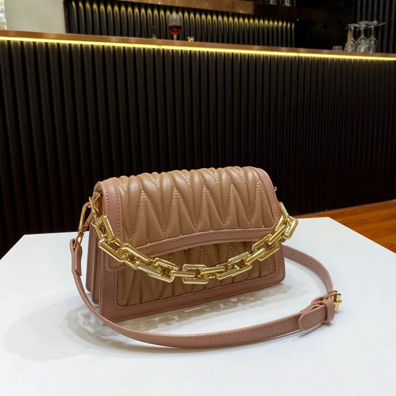 Christmas Gift Thick Chain Tote Pleated bag 2021 Fashion New High quality PU Leather Women's Designer Handbag Vintage Shoulder Messenger Bag