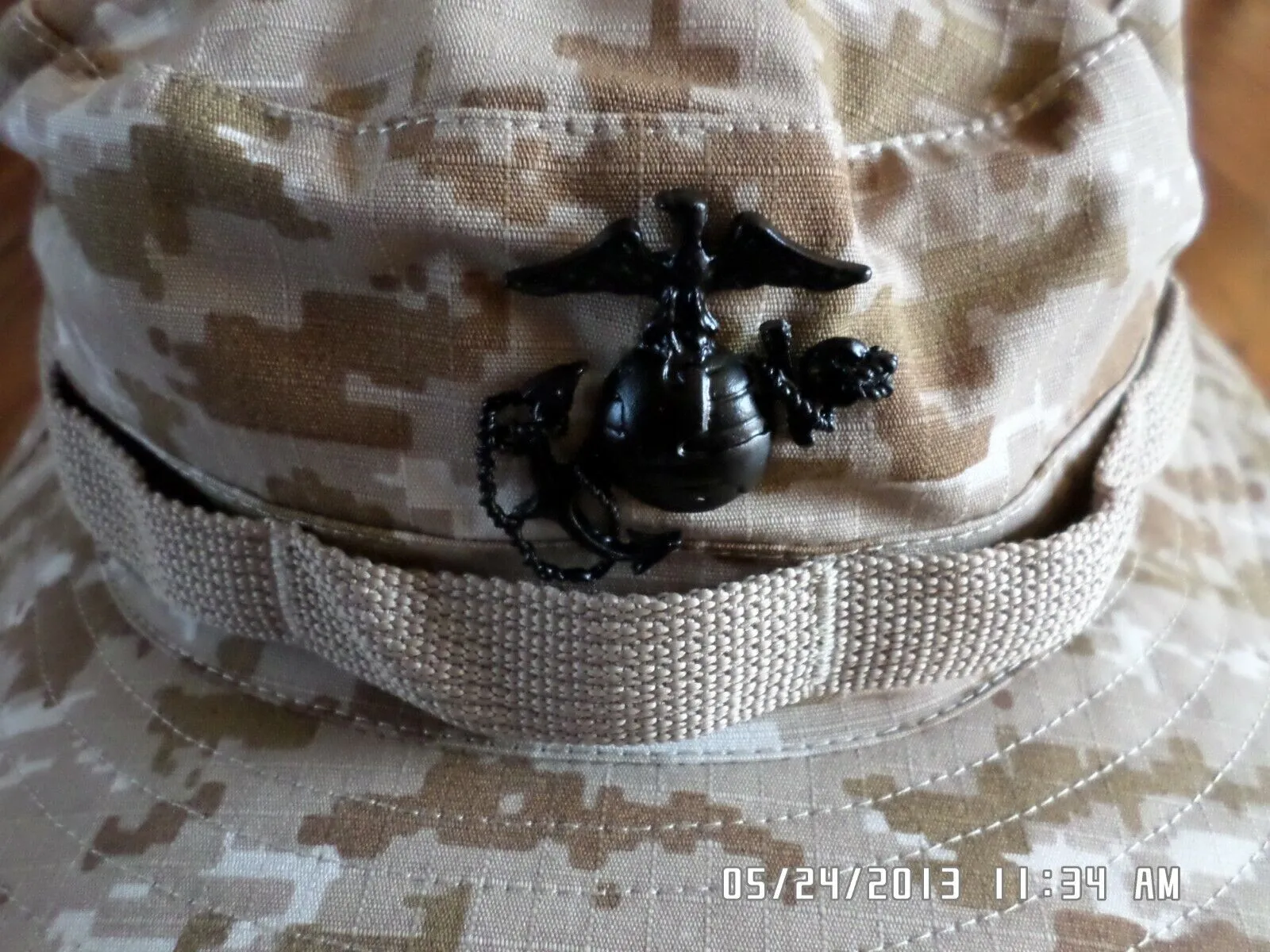 MARINE CORPS STYLE DIGITAL DESERT CAMOUFLAGE BOONIE HAT X- LARGE 7 3/4 WITH EGA