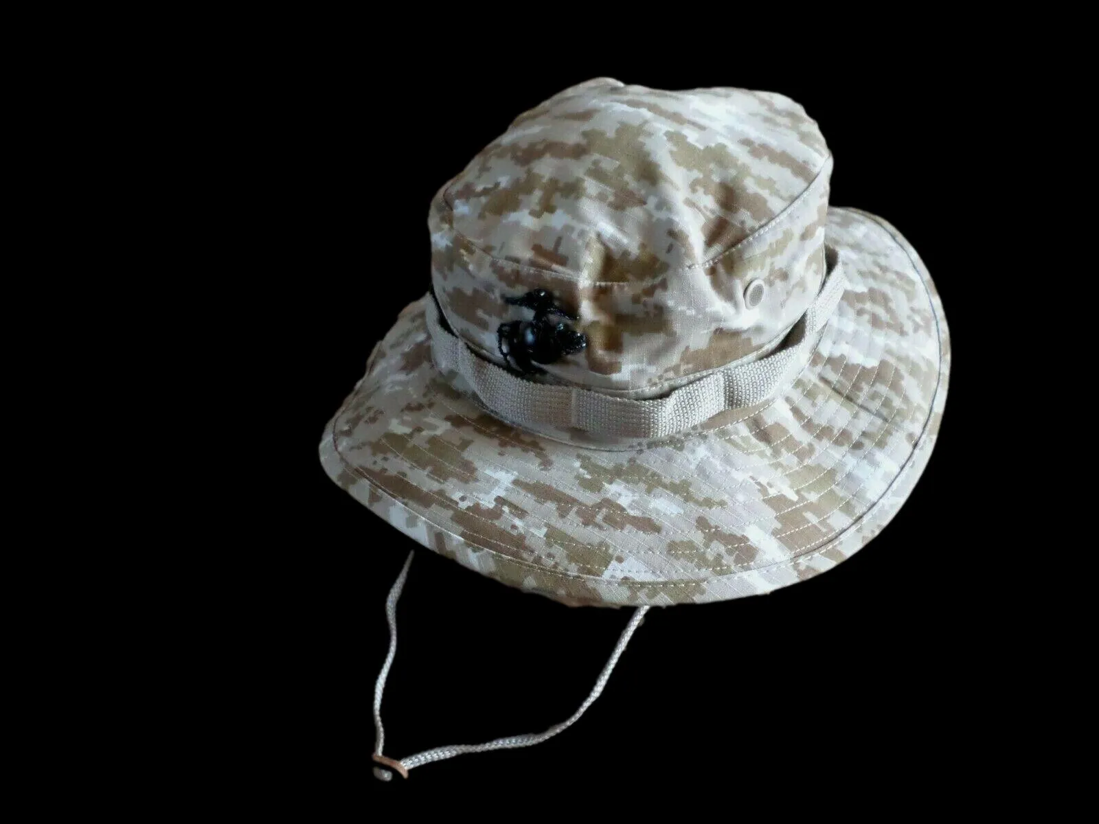 MARINE CORPS STYLE DIGITAL DESERT CAMOUFLAGE BOONIE HAT X- LARGE 7 3/4 WITH EGA