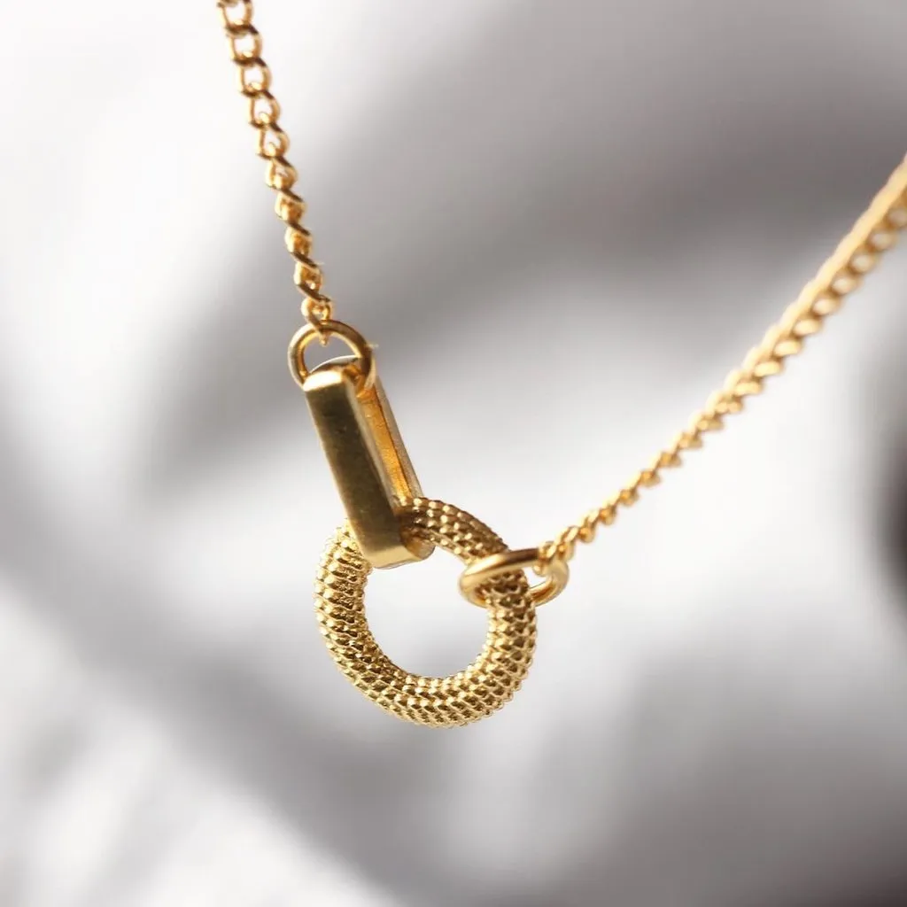Tyro Short Chain Necklace