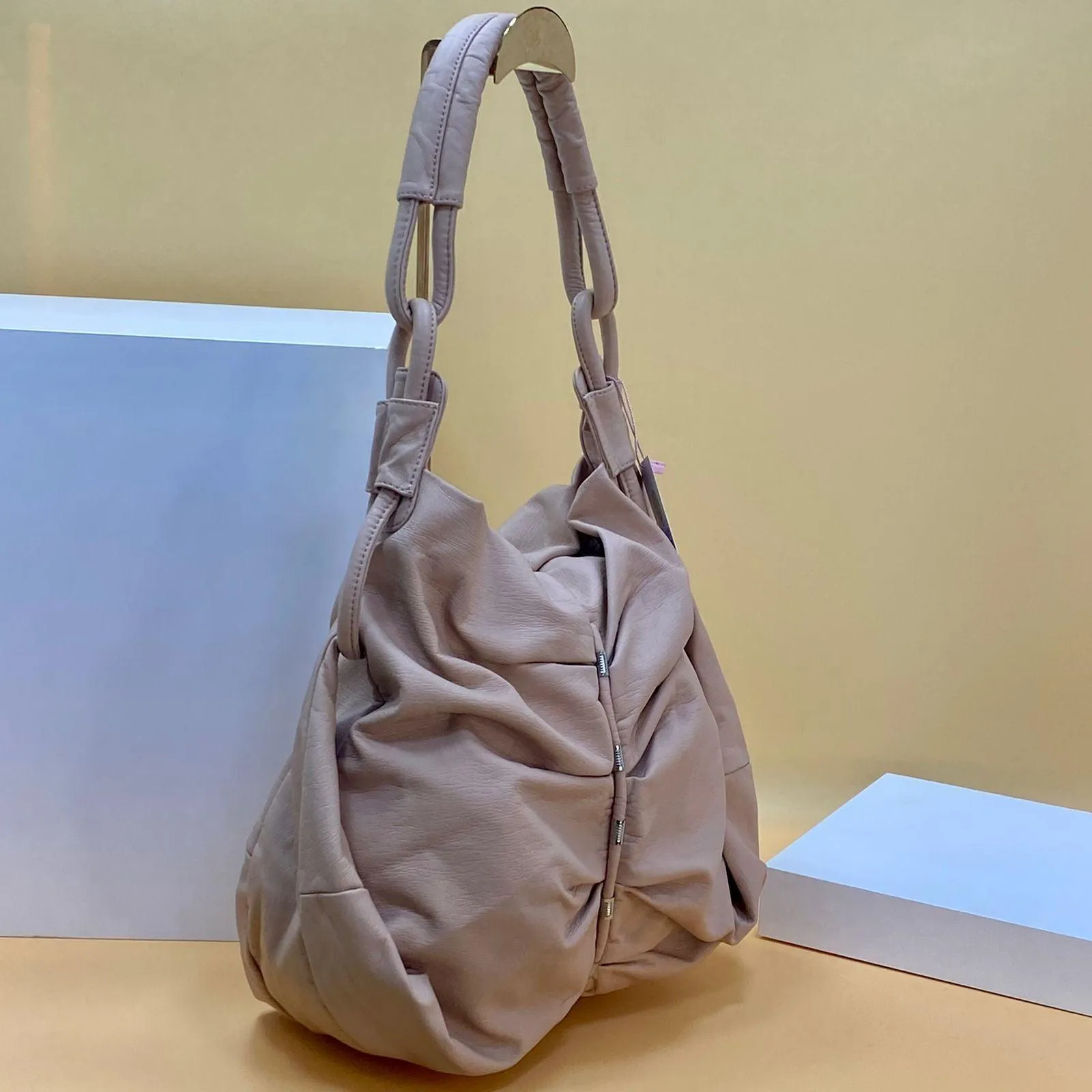 WOMEN HANDBAGS B136